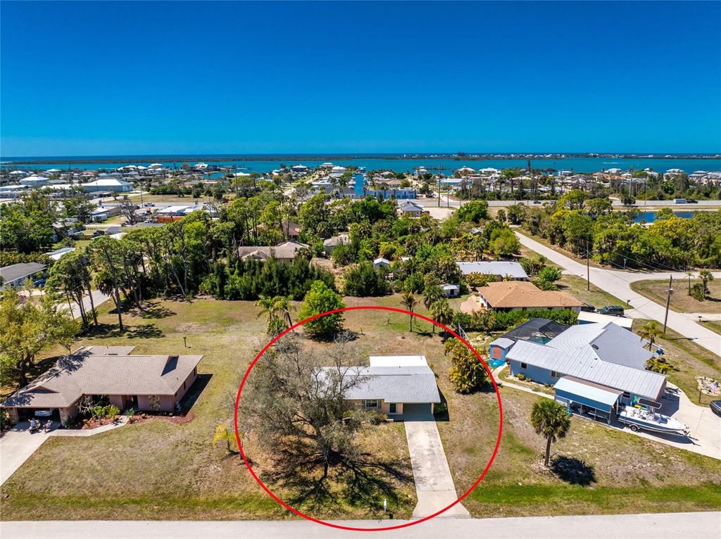 Photo of 2550 10th Street, Englewood, FL 34224 (MLS # D6146715)