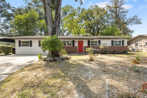 Photo of 3135 NW 46th Avenue, Gainesville, FL 32605 (MLS # GC534155)