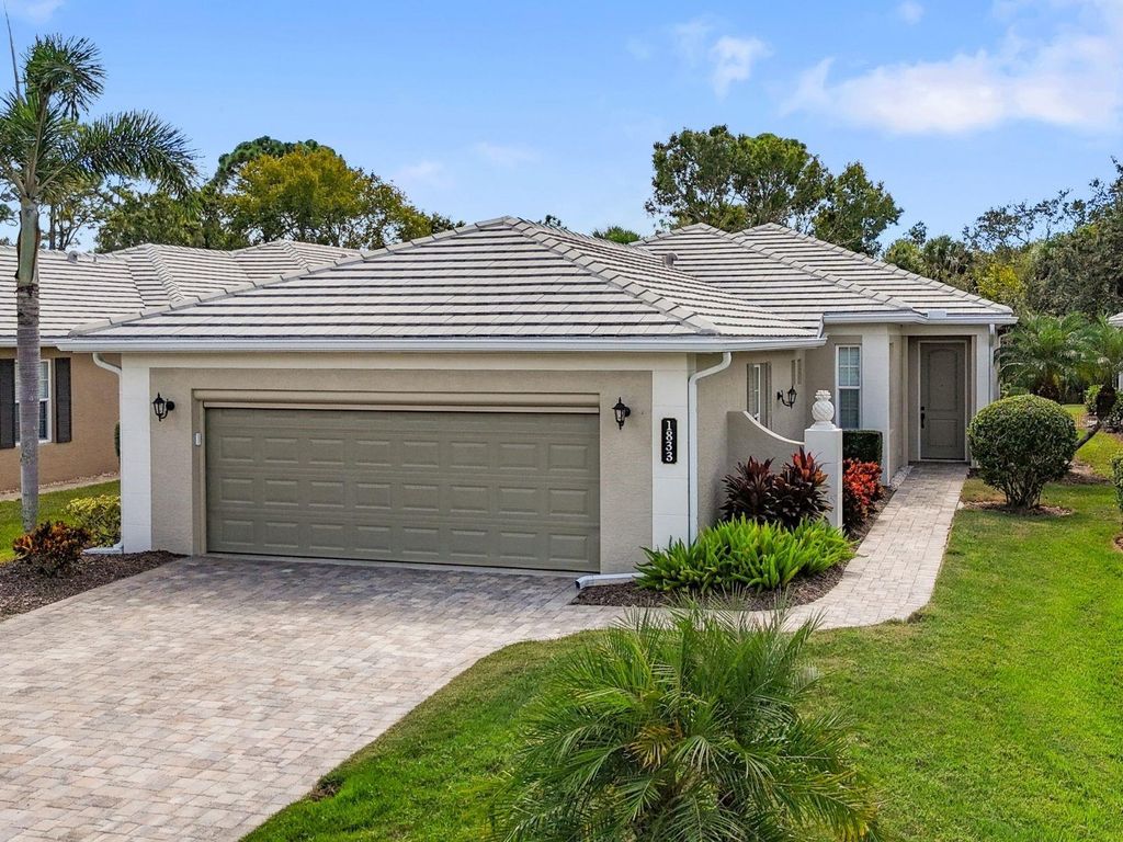 Photo of 1833 Lancashire Drive, Venice, FL 34293 (MLS # N6140782)
