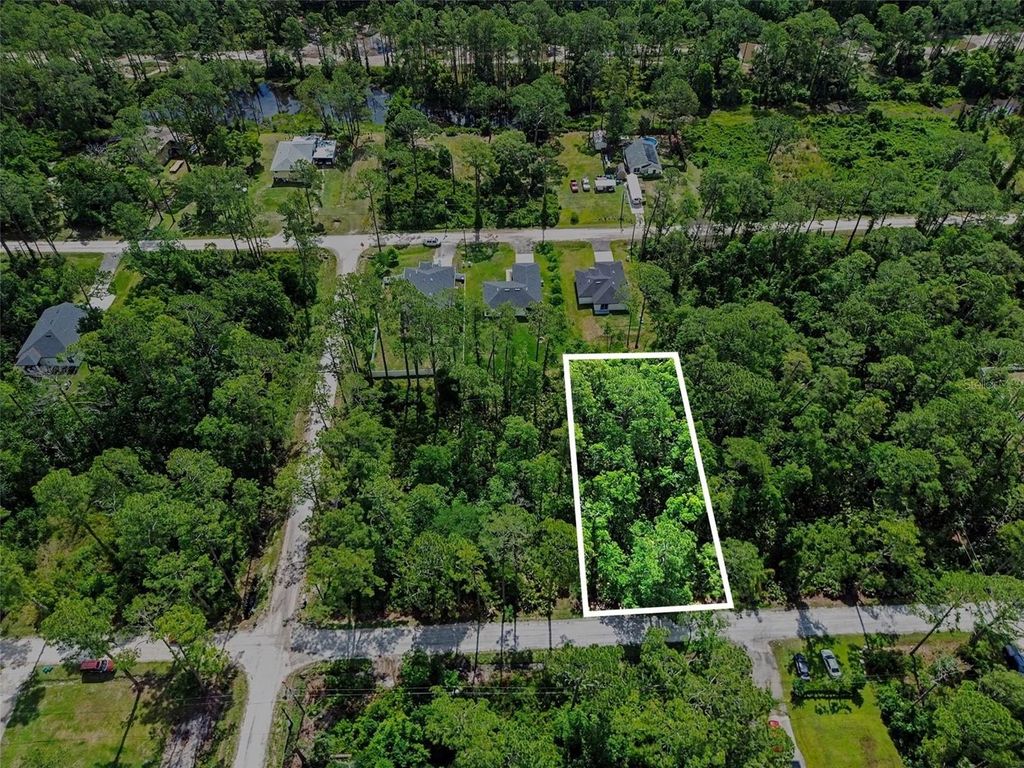 Photo of 1465 East Parkway, Deland, FL 32724 (MLS # TB8514497)