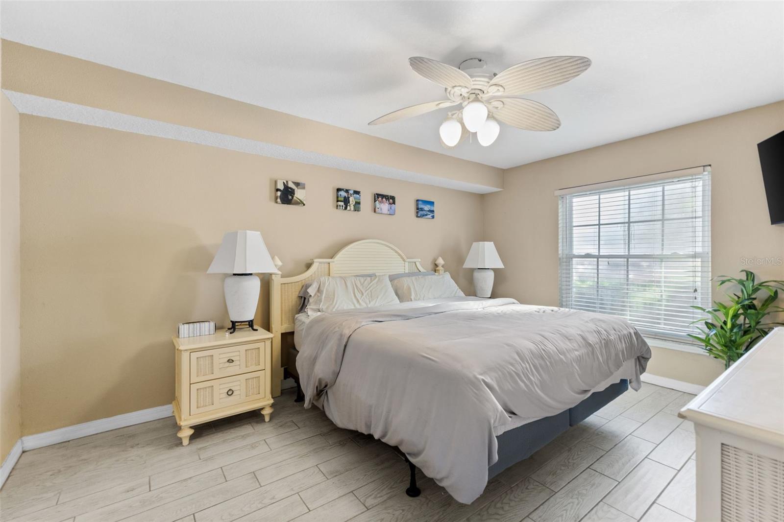 BONAVENTURE CONDO - Residential