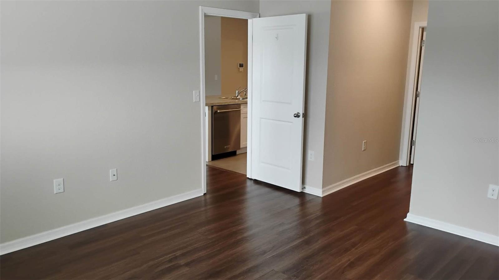 HIGH RDG VILLAGE - Residential