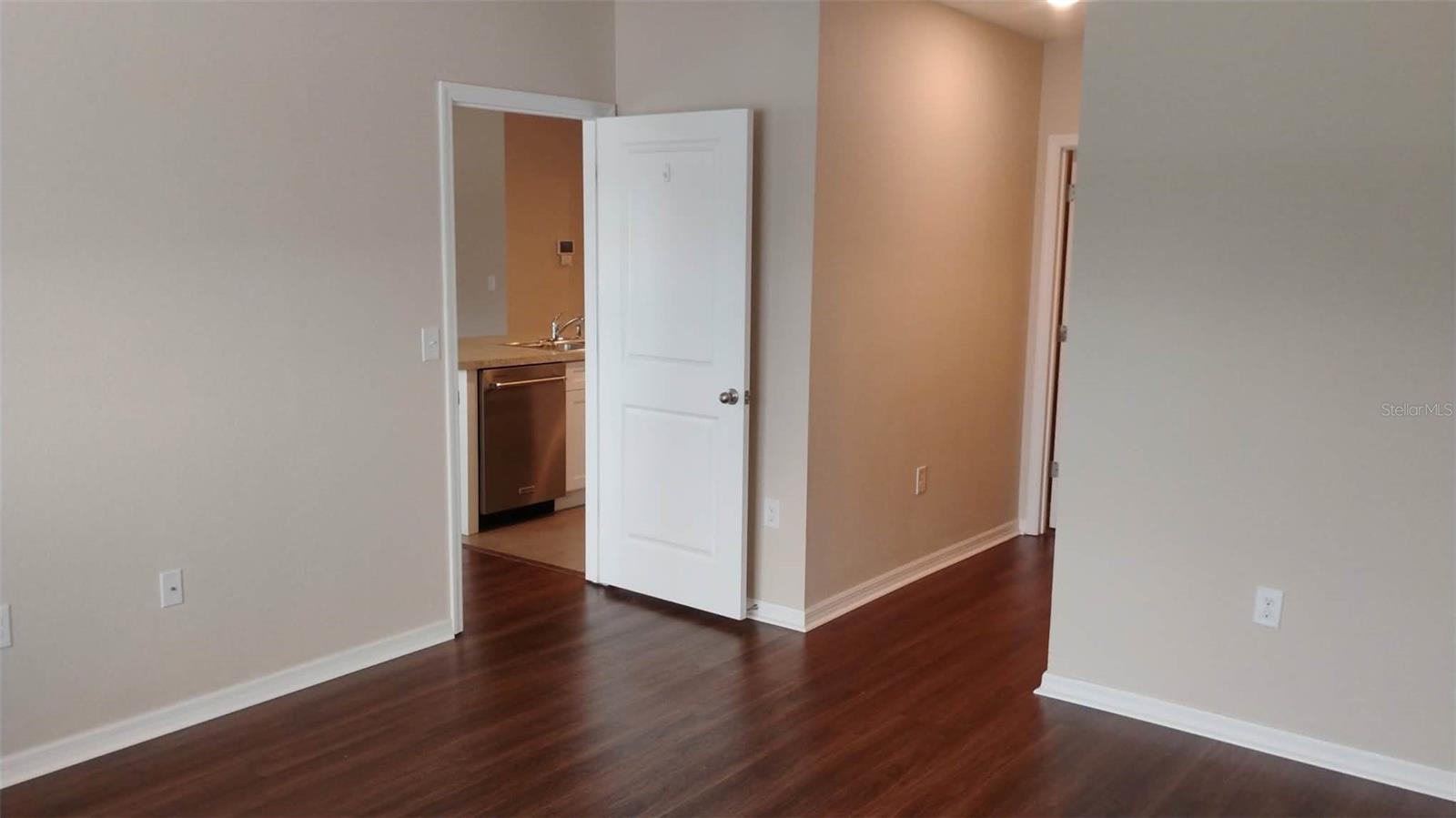 HIGH RDG VILLAGE - Residential