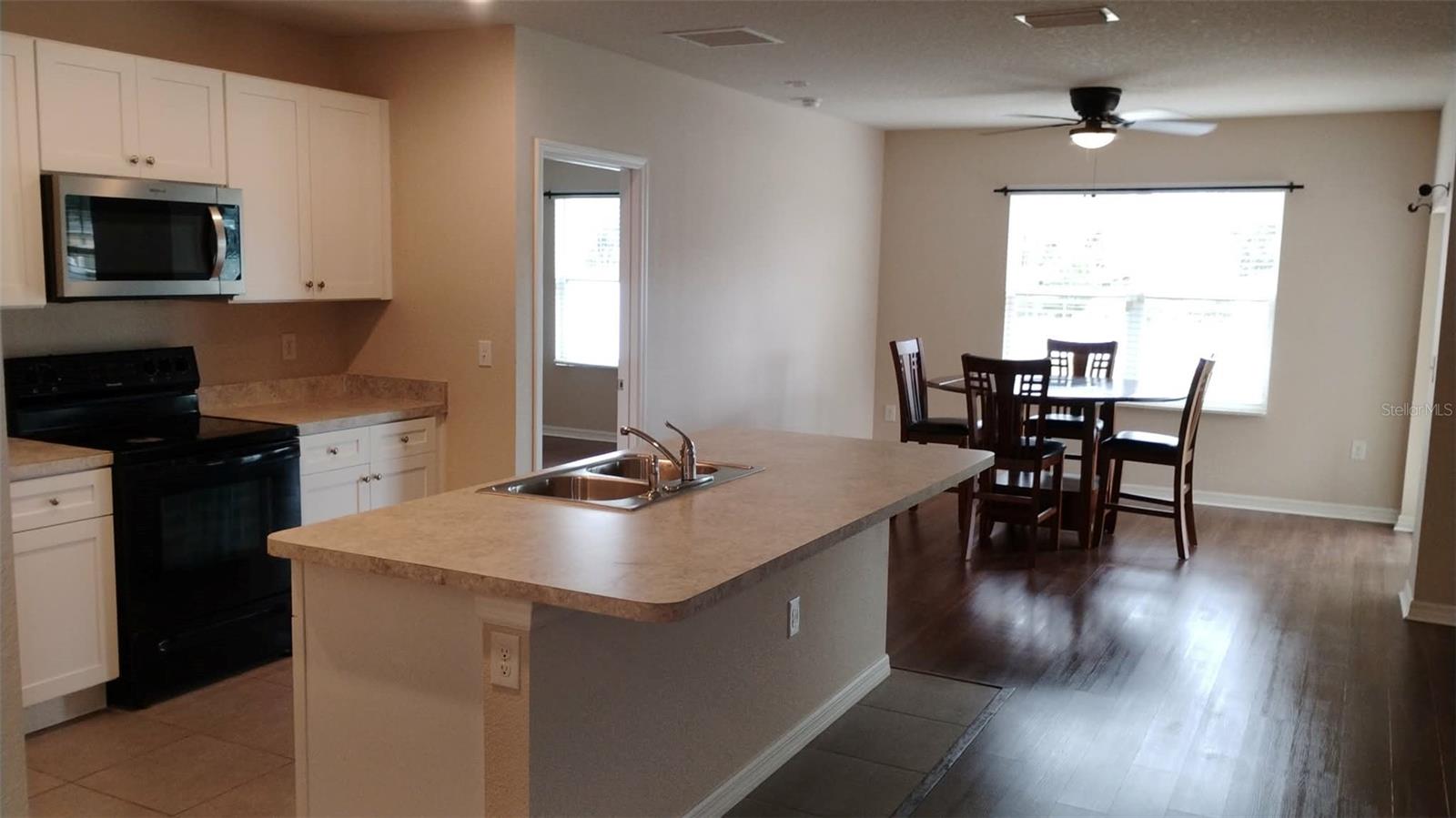 HIGH RDG VILLAGE - Residential