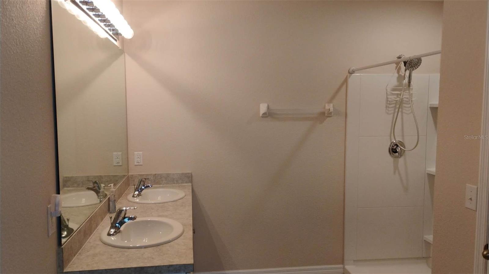 HIGH RDG VILLAGE - Residential