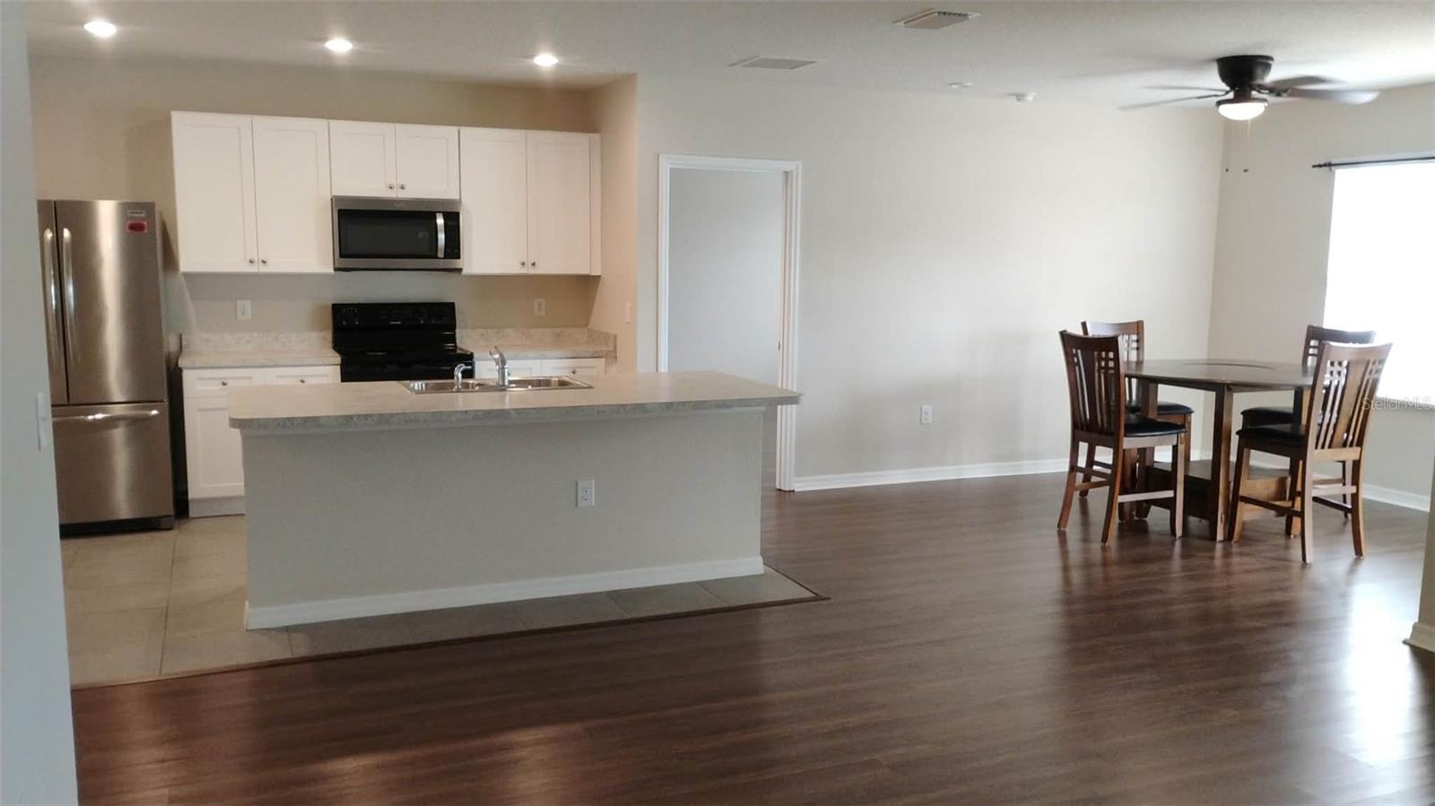 HIGH RDG VILLAGE - Residential