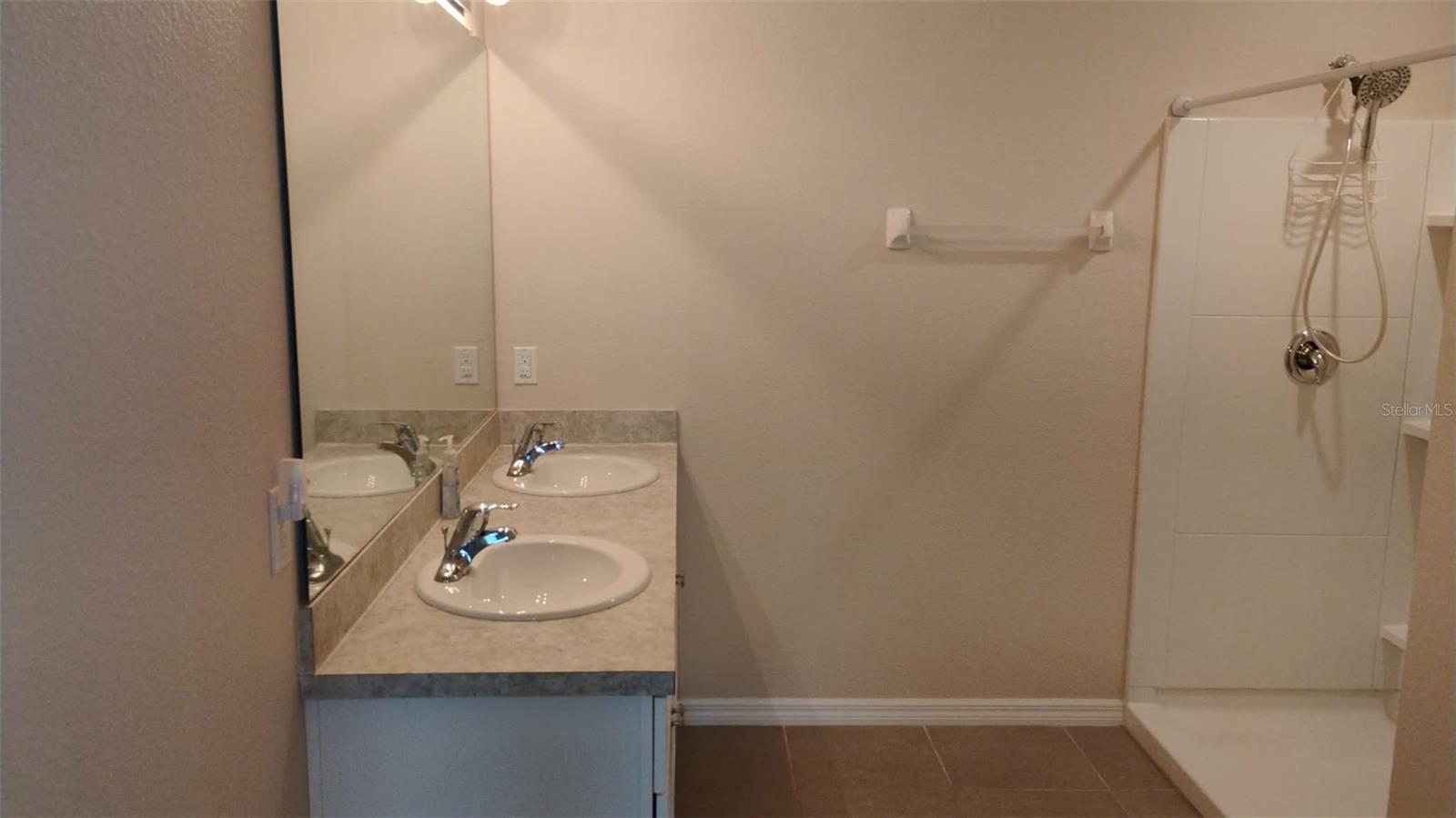 HIGH RDG VILLAGE - Residential