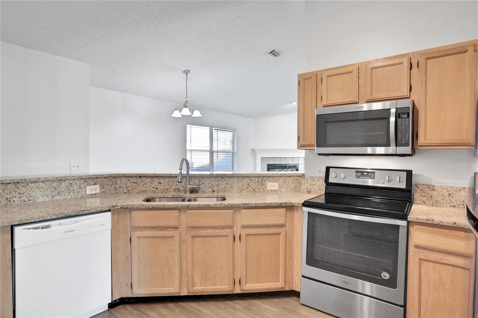 ARBOR POINTE - Residential Lease