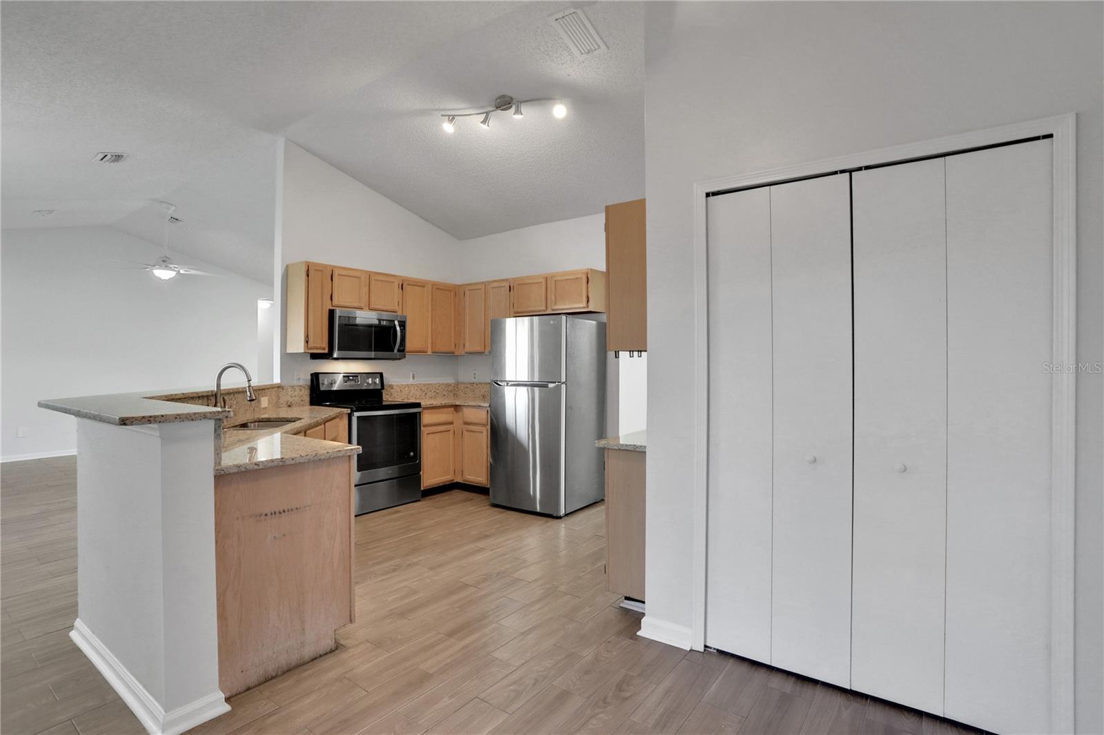 ARBOR POINTE - Residential Lease