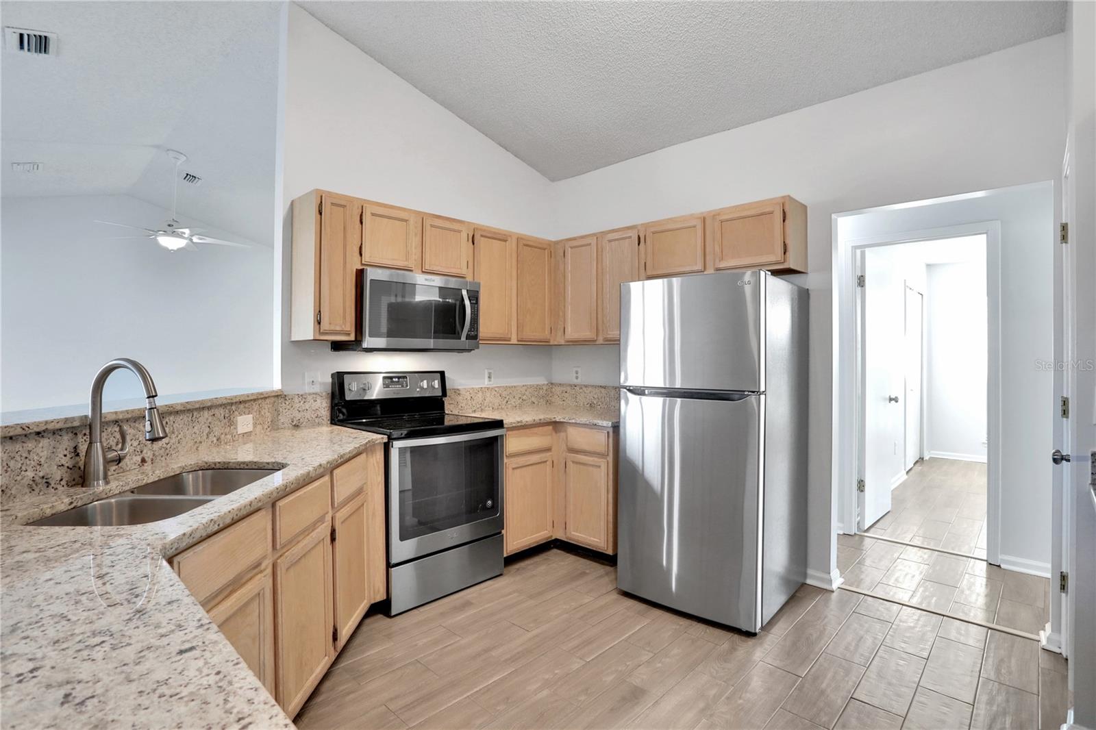 ARBOR POINTE - Residential Lease