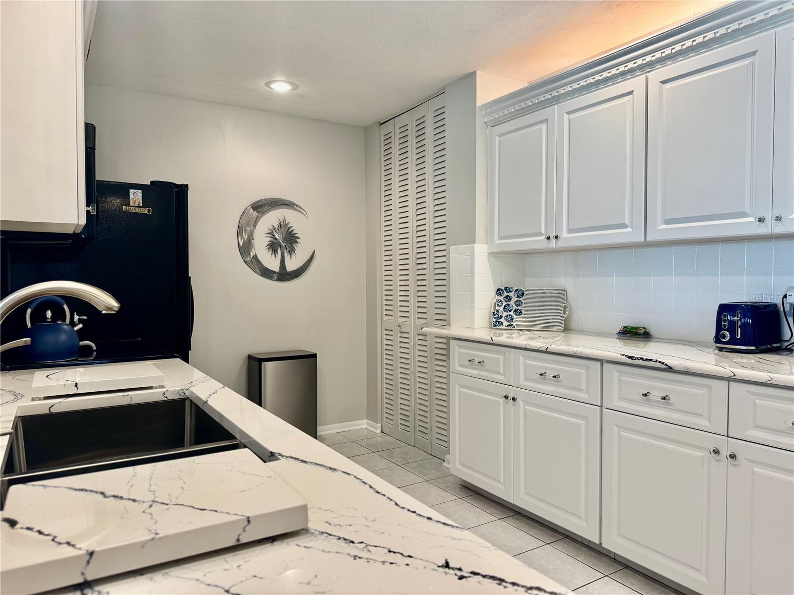 100 BLUFF VIEW DRIVE 105C