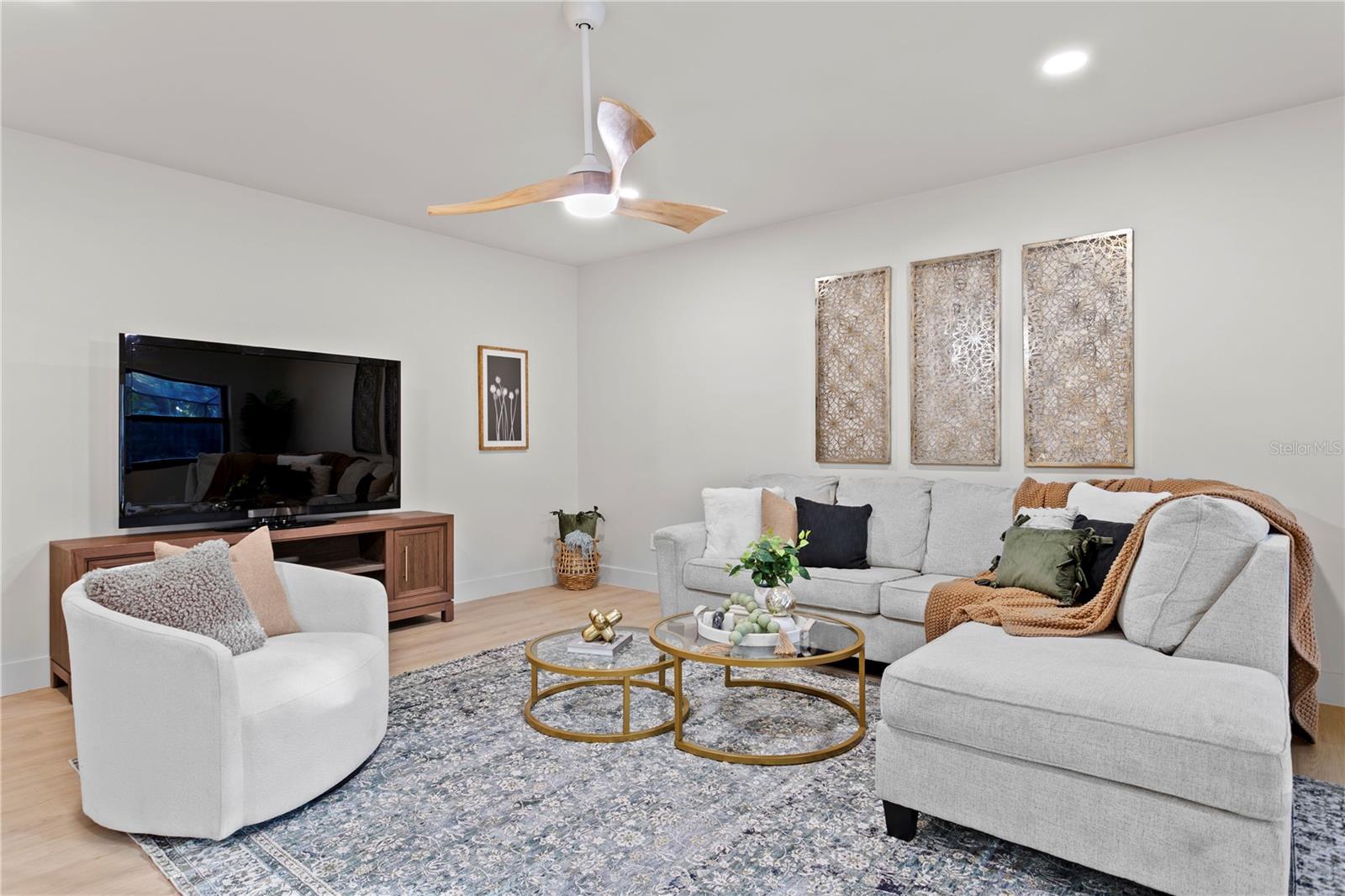 SUNSET PARK - Residential