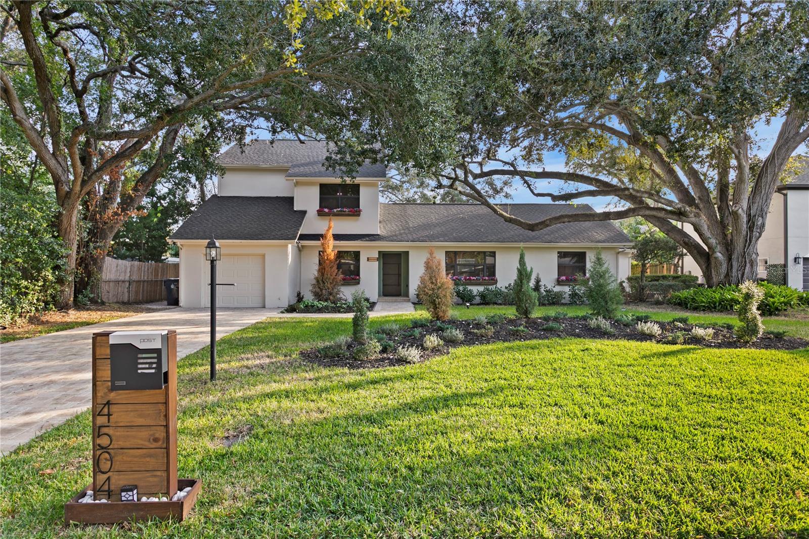 SUNSET PARK - Residential