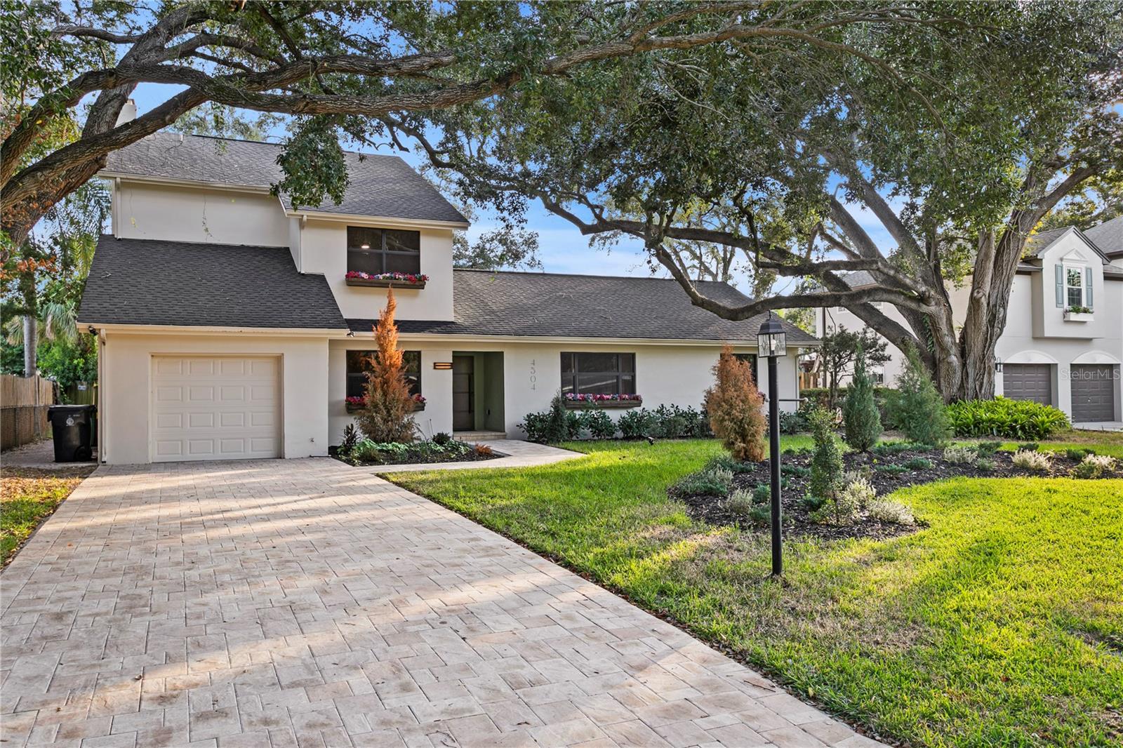 SUNSET PARK - Residential