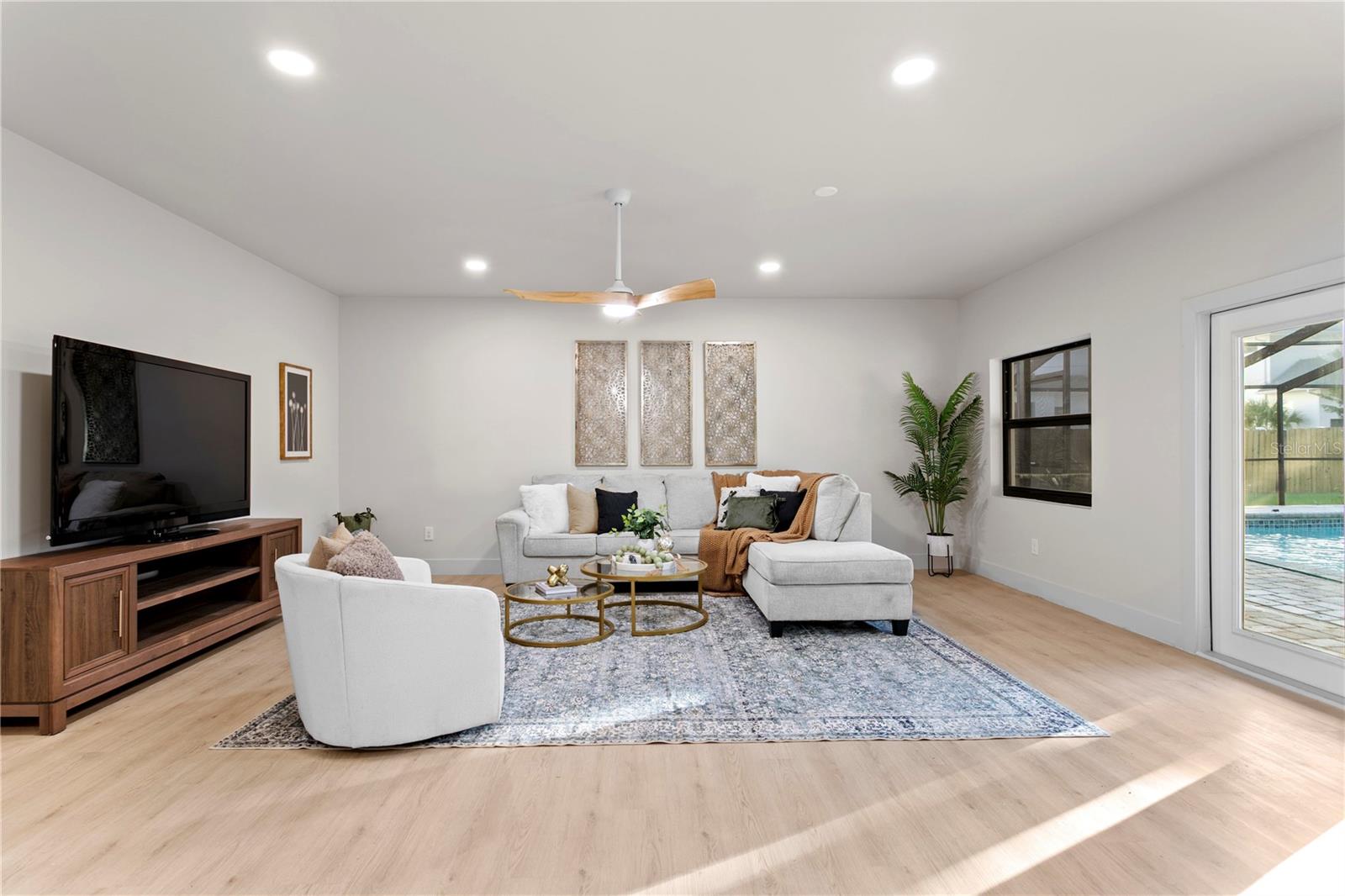 SUNSET PARK - Residential