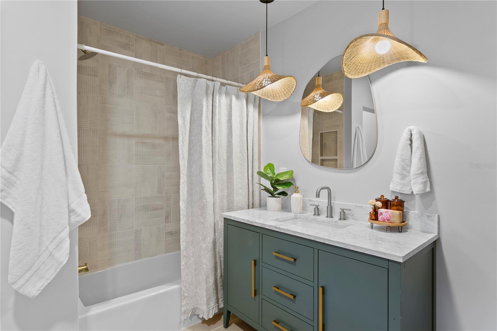 SUNSET PARK - Residential