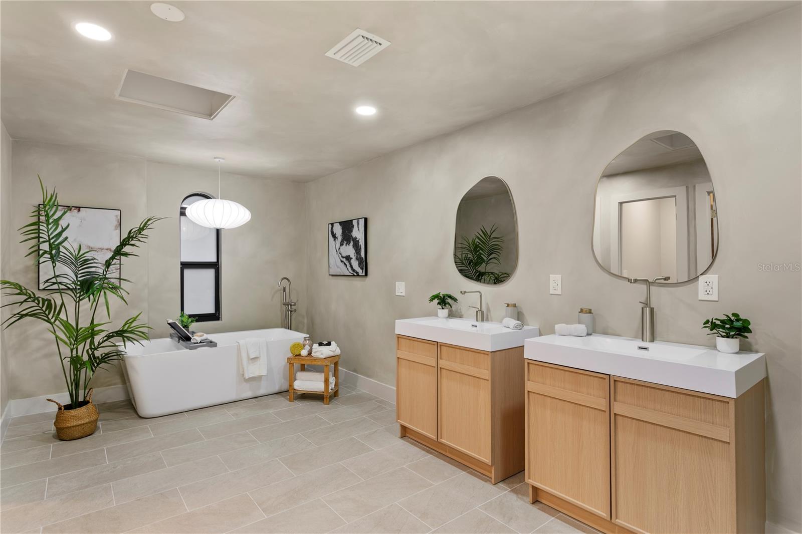 SUNSET PARK - Residential