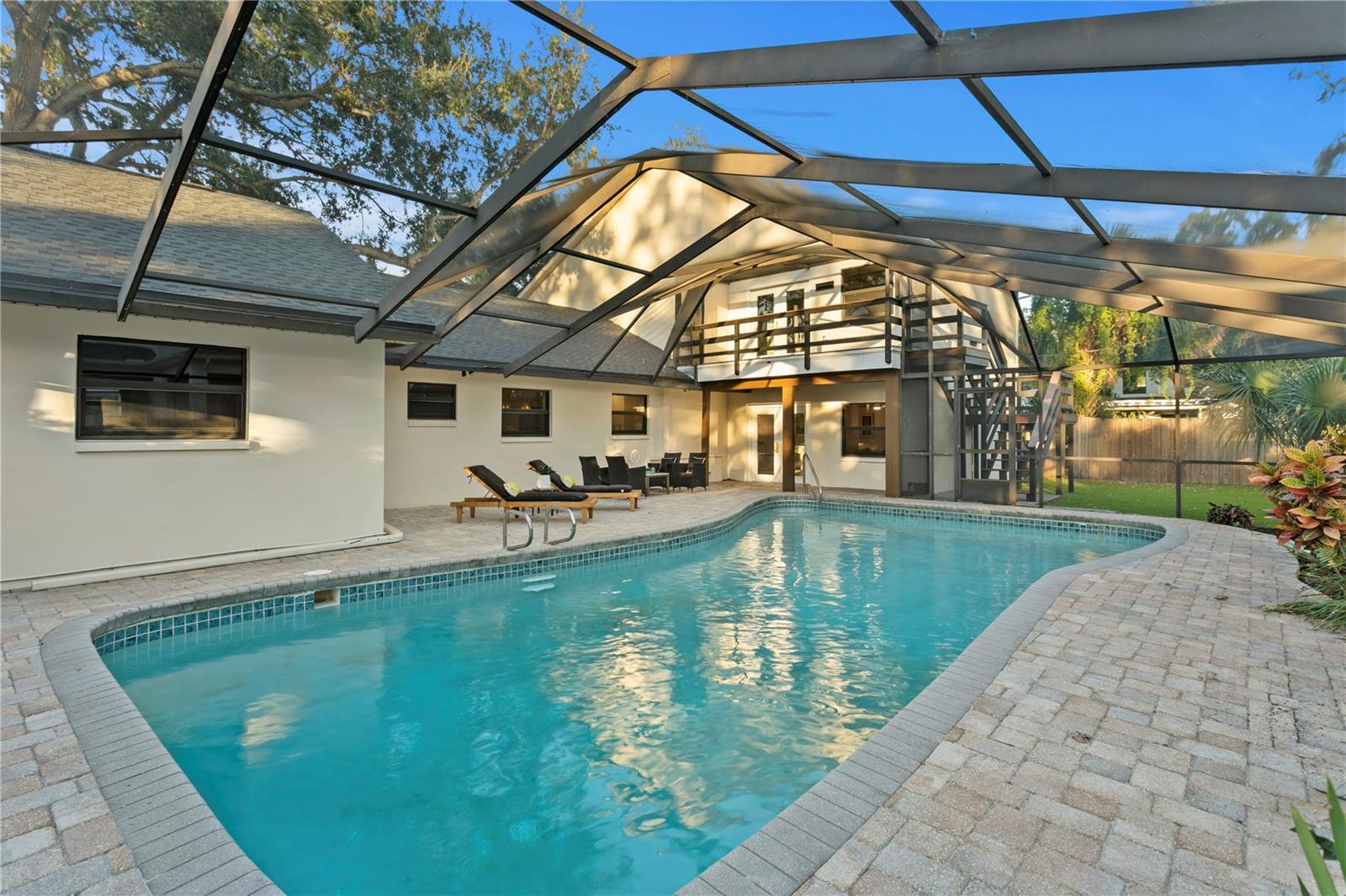 SUNSET PARK - Residential