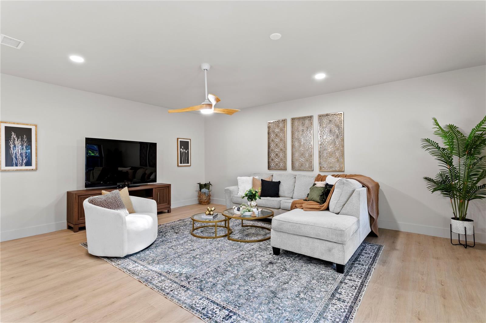 SUNSET PARK - Residential