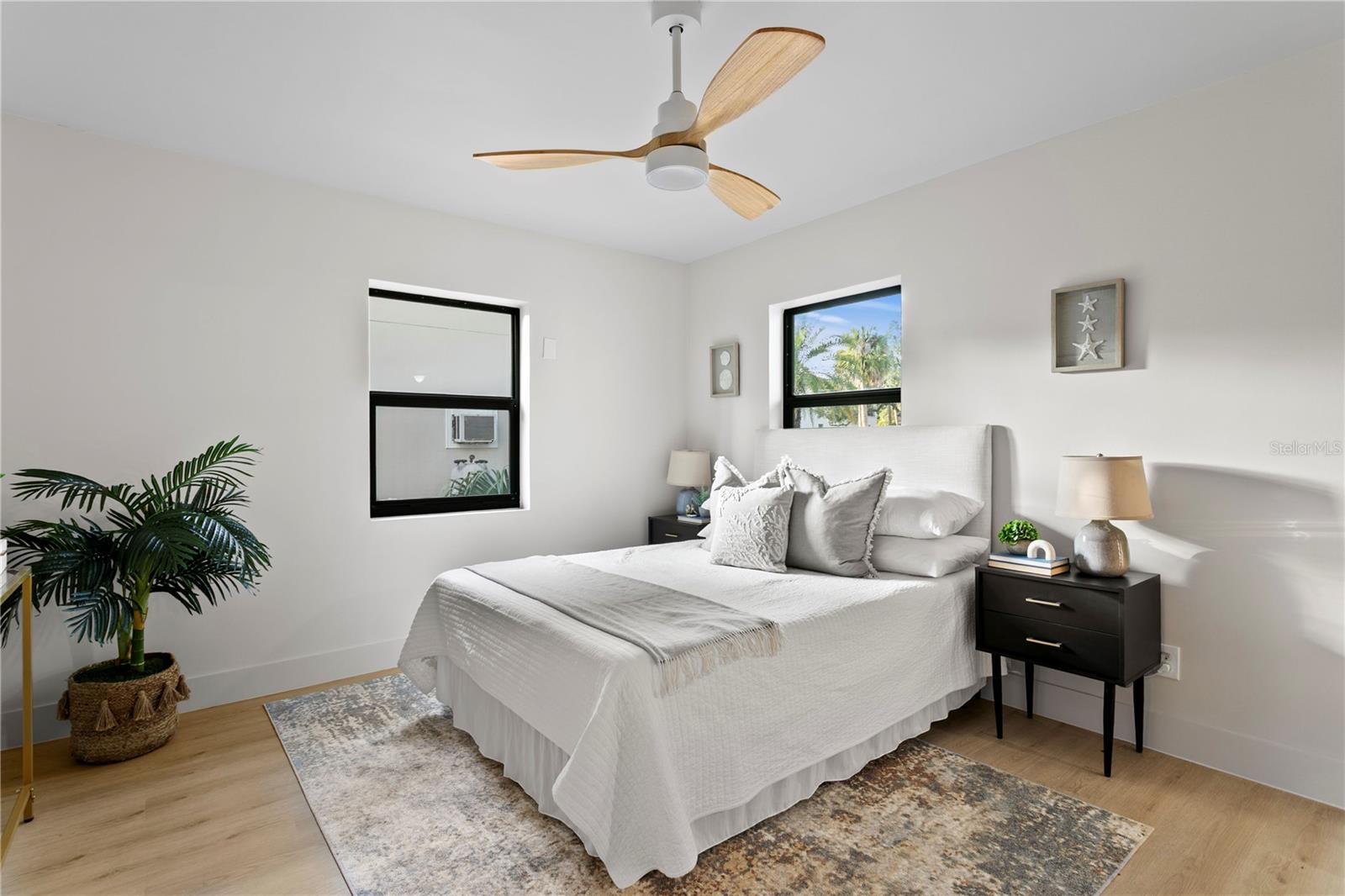 SUNSET PARK - Residential