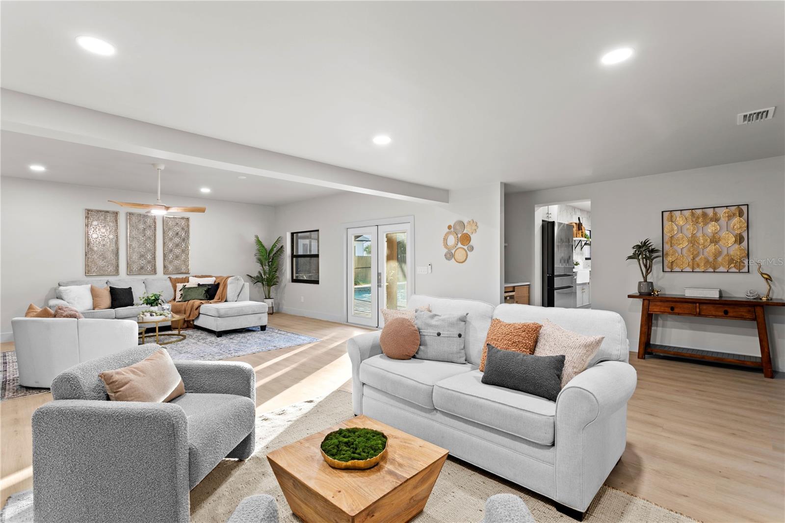 SUNSET PARK - Residential