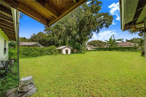 A home in LAKELAND