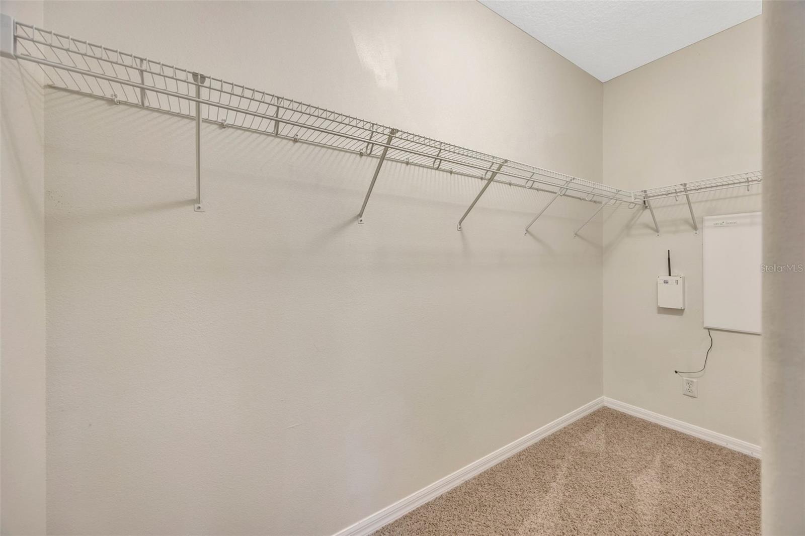 LUXURY CONDO AT FISHHAWK RANCH - Residential