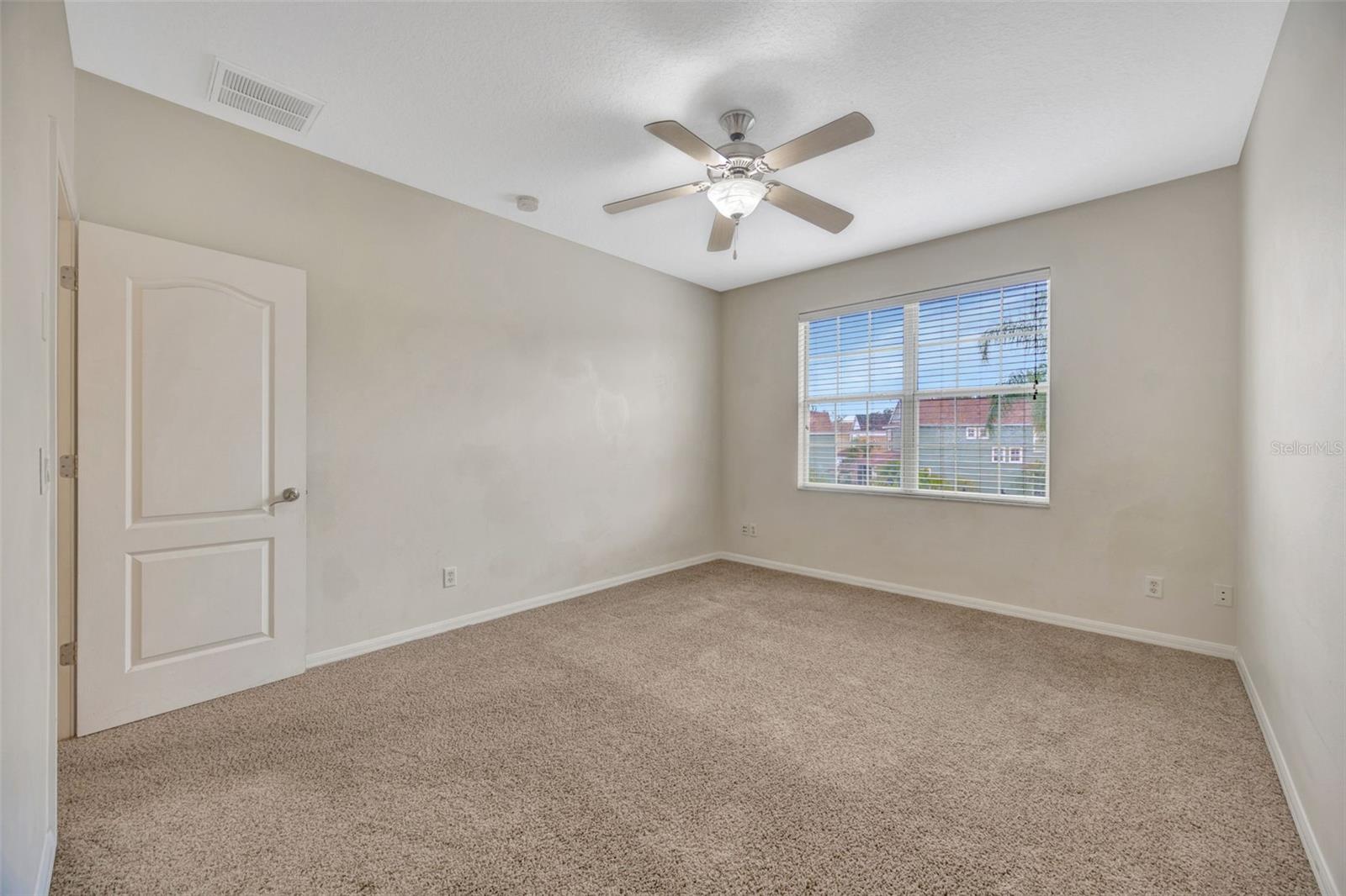 LUXURY CONDO AT FISHHAWK RANCH - Residential