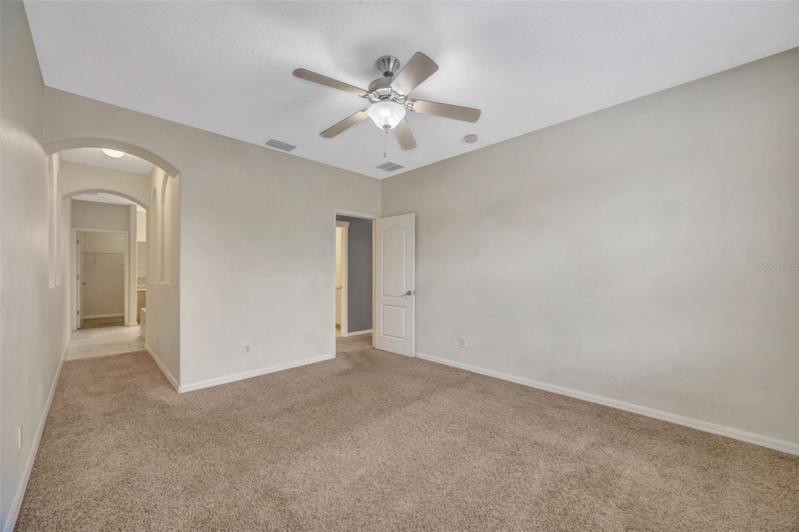 LUXURY CONDO AT FISHHAWK RANCH - Residential