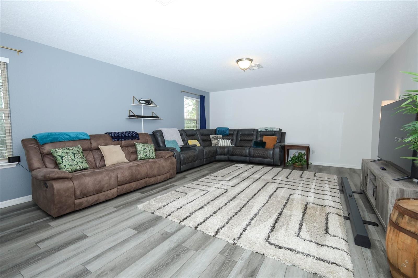 NOVA GROVE - Residential