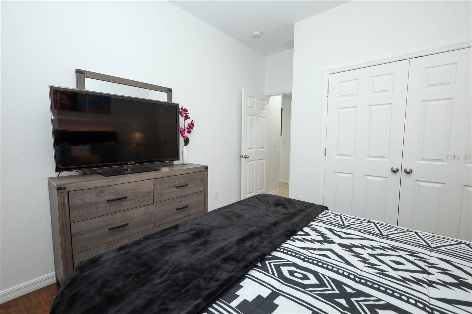 NOVA GROVE - Residential