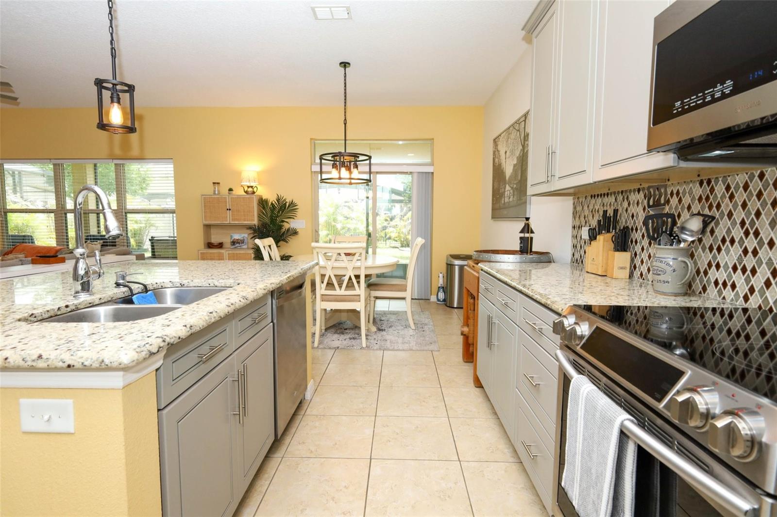 NOVA GROVE - Residential