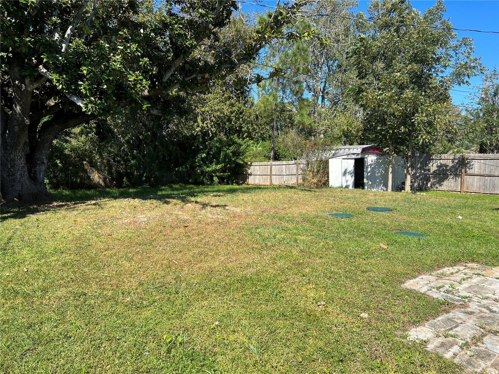 COUNTRY ESTATES - Residential Lease