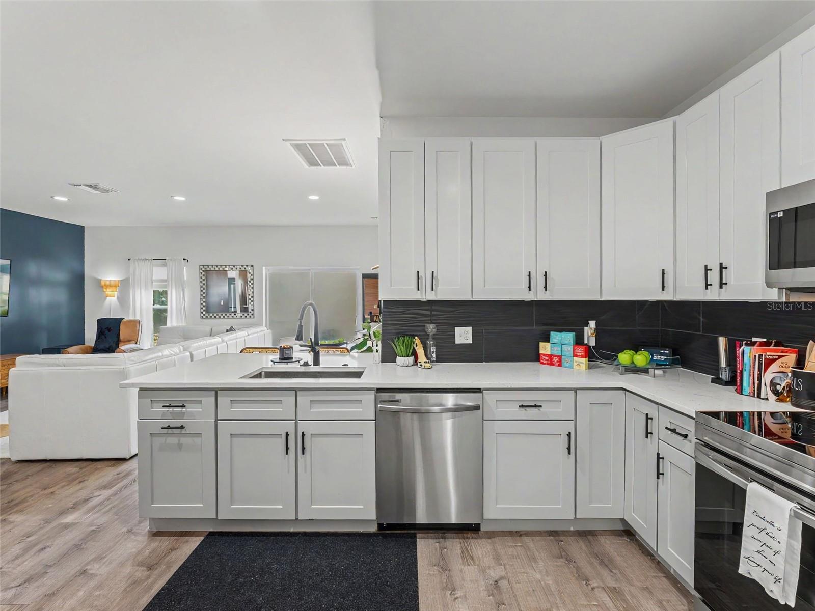 SPRING HILL - Residential