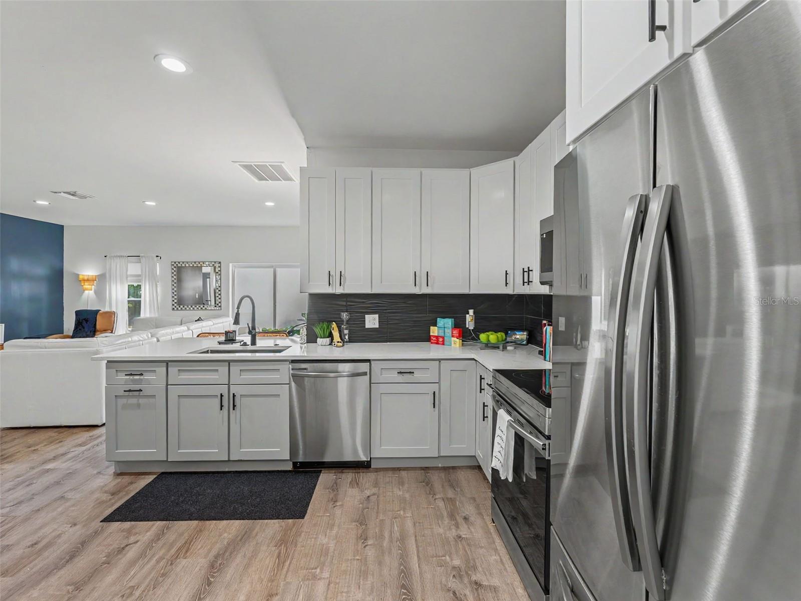 SPRING HILL - Residential