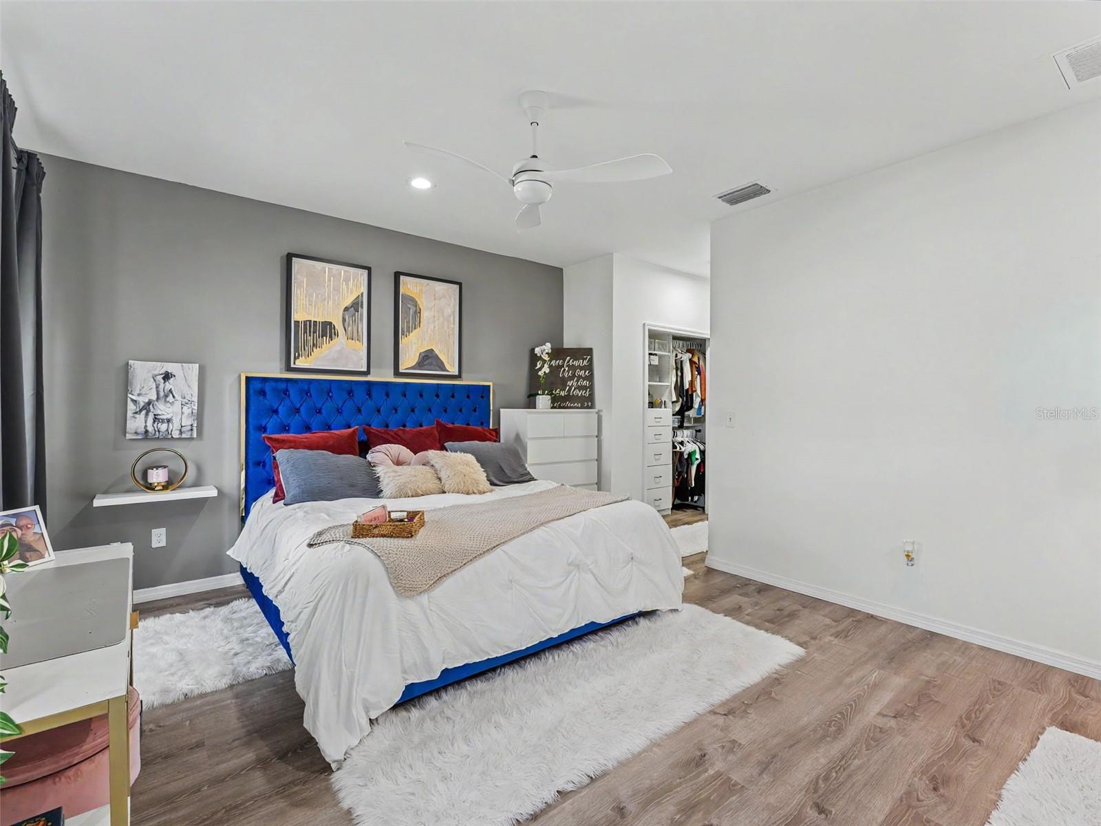 SPRING HILL - Residential