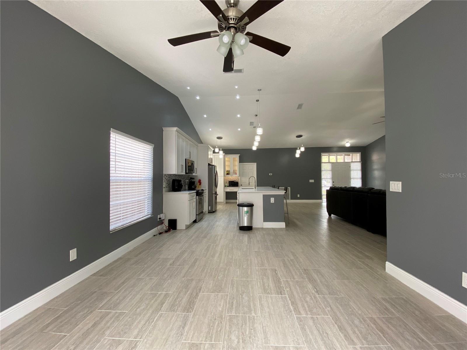 COUNTRYWALK PH 01 - Residential Lease