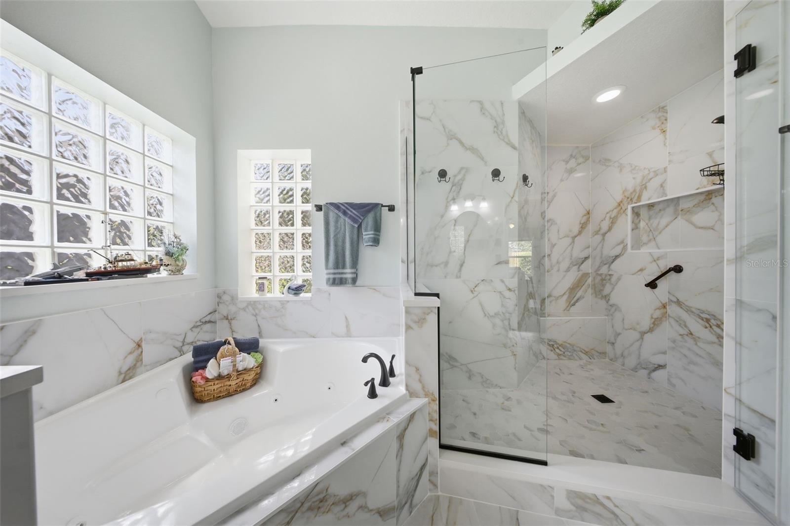 WINDING HOLLOW UNIT 1 - Residential