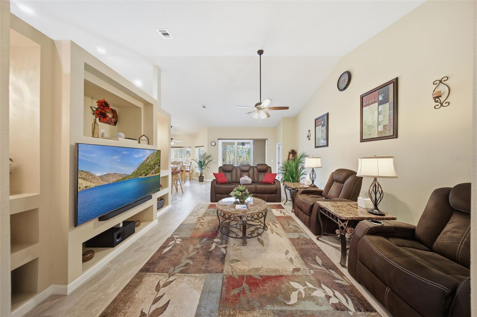 WINDING HOLLOW UNIT 1 - Residential