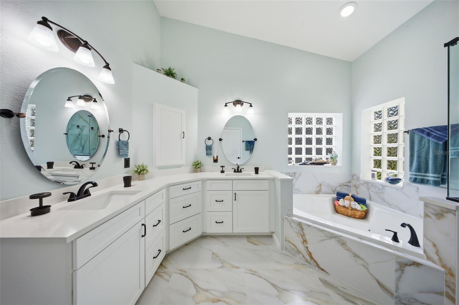 WINDING HOLLOW UNIT 1 - Residential