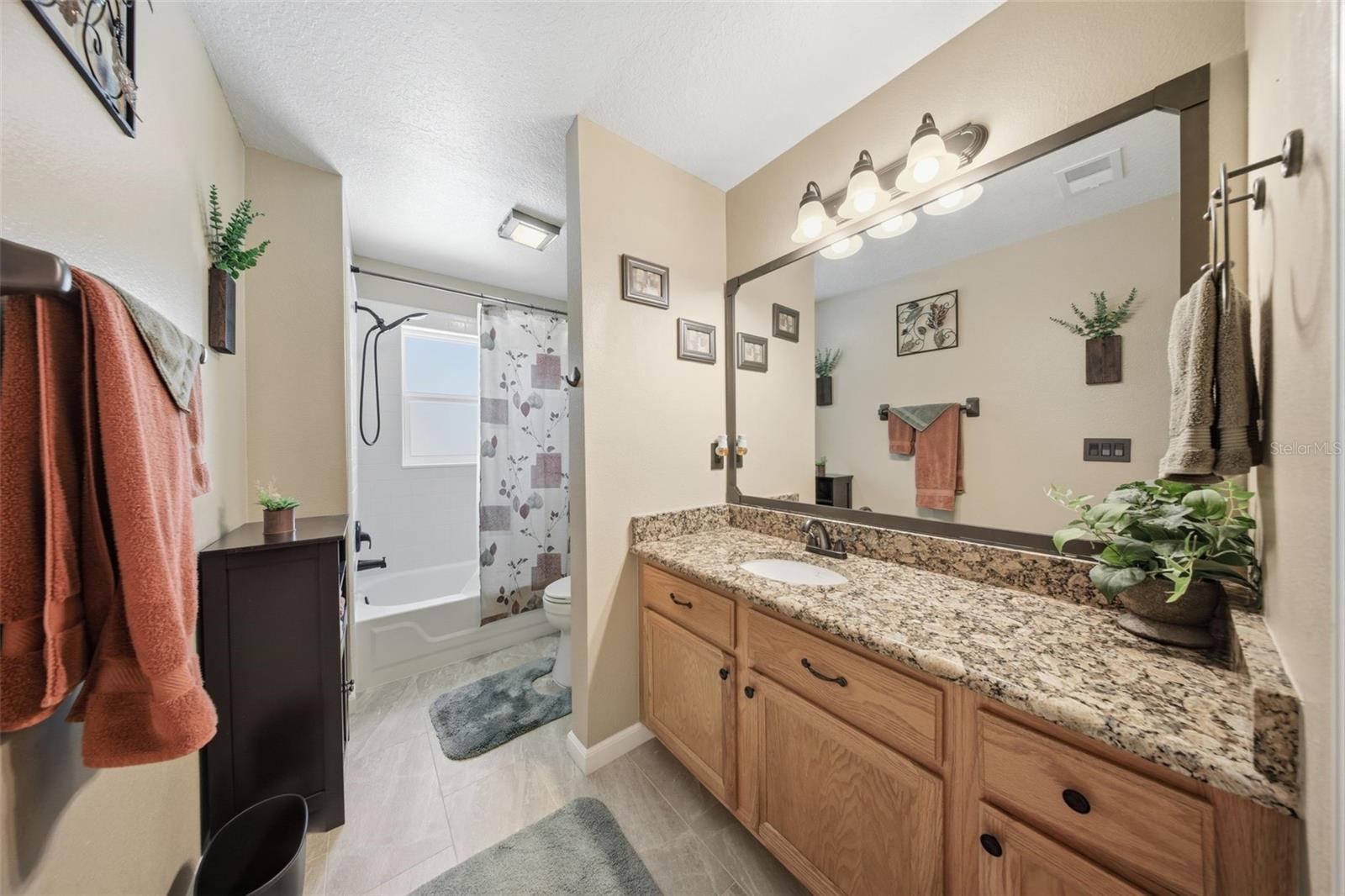 WINDING HOLLOW UNIT 1 - Residential