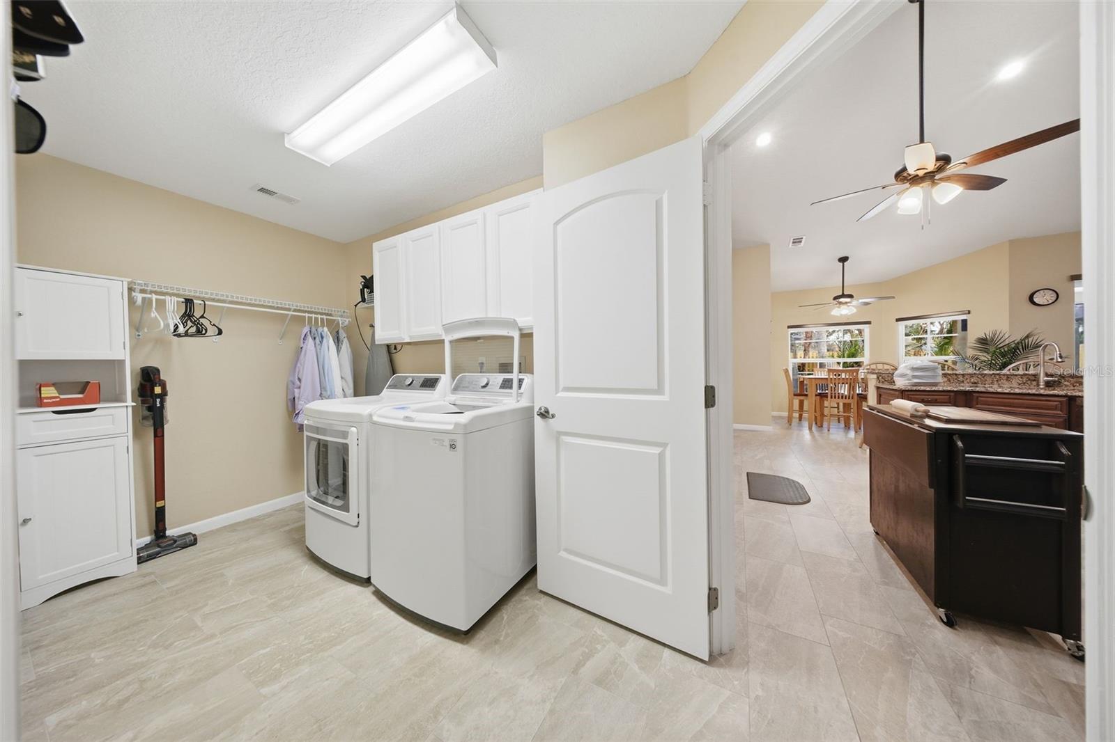 WINDING HOLLOW UNIT 1 - Residential