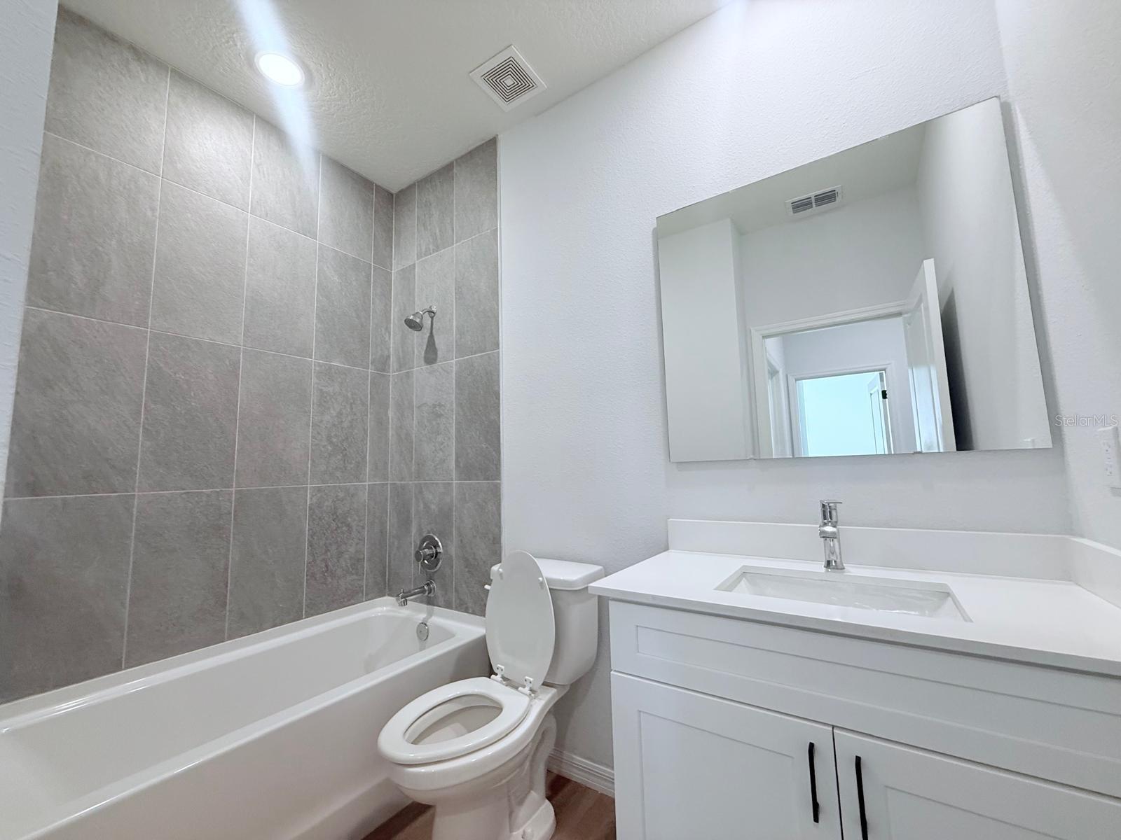 MARION OAKS UN TEN - Residential Lease