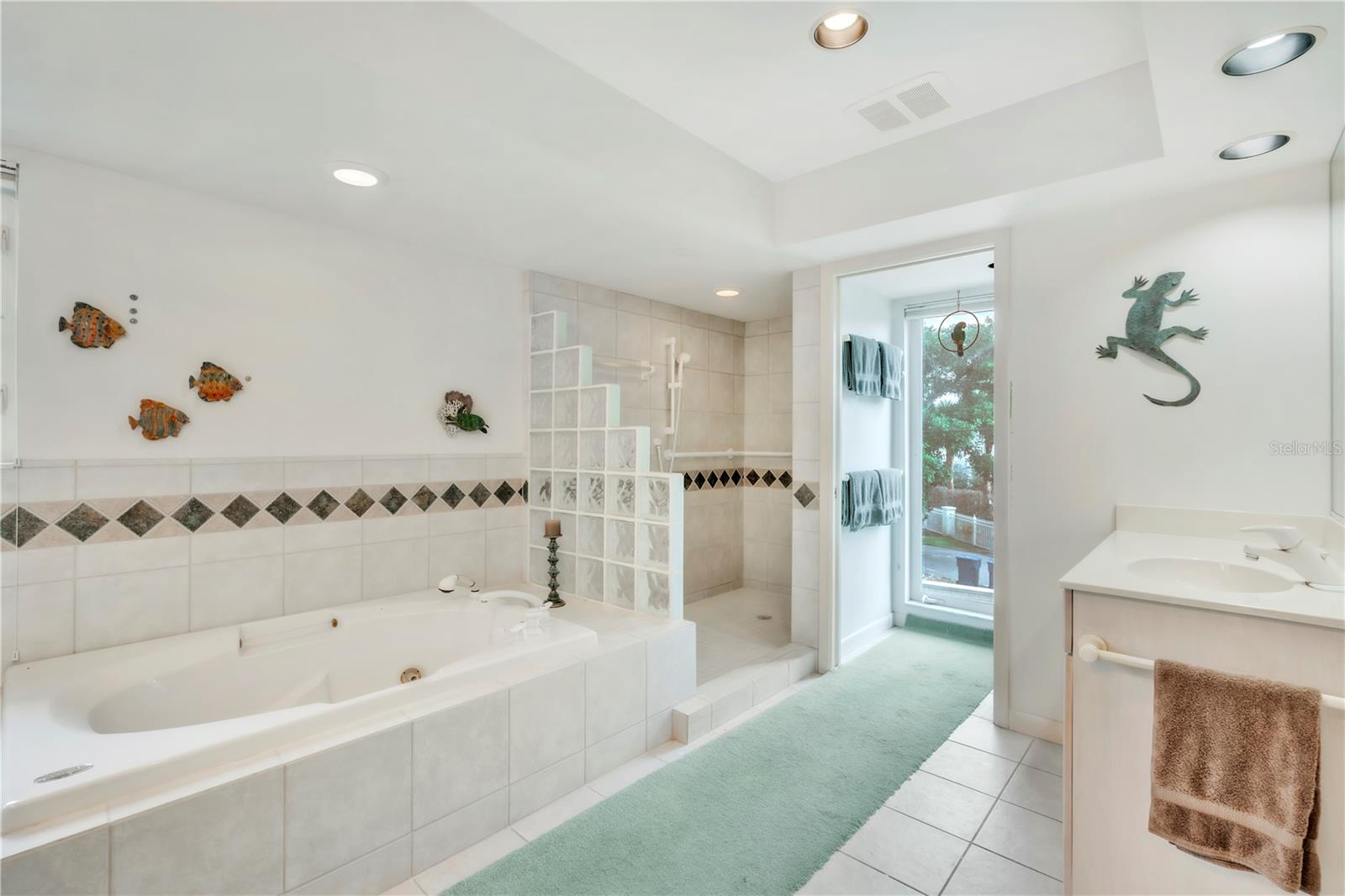 SUNSET COVE - Residential