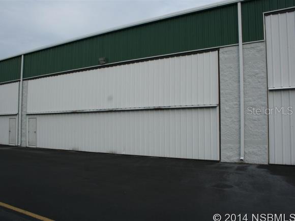 Crosswinds Hangar Condo Spruce Creek - Commercial Sale