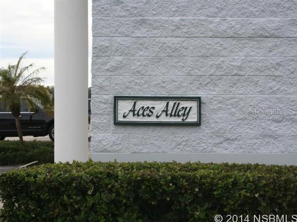 Crosswinds Hangar Condo Spruce Creek - Commercial Sale