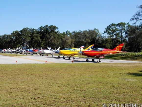 Crosswinds Hangar Condo Spruce Creek - Commercial Sale