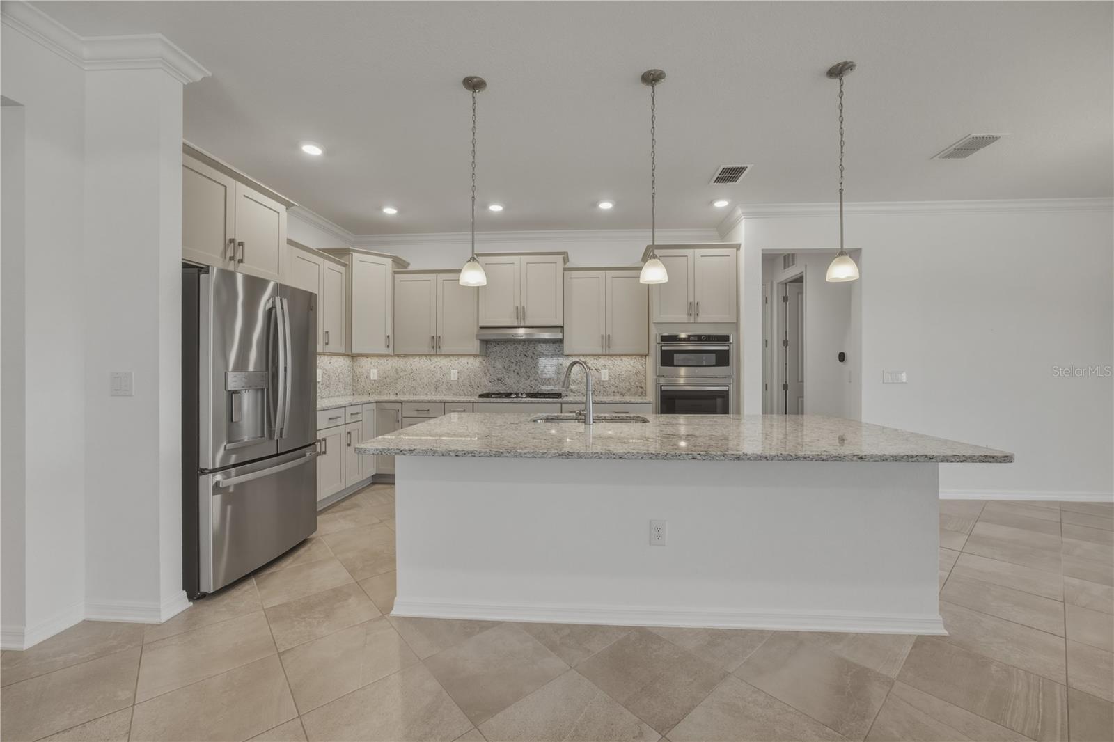 ON TOP OF THE WORLD AVALON PHASE 7 - Residential