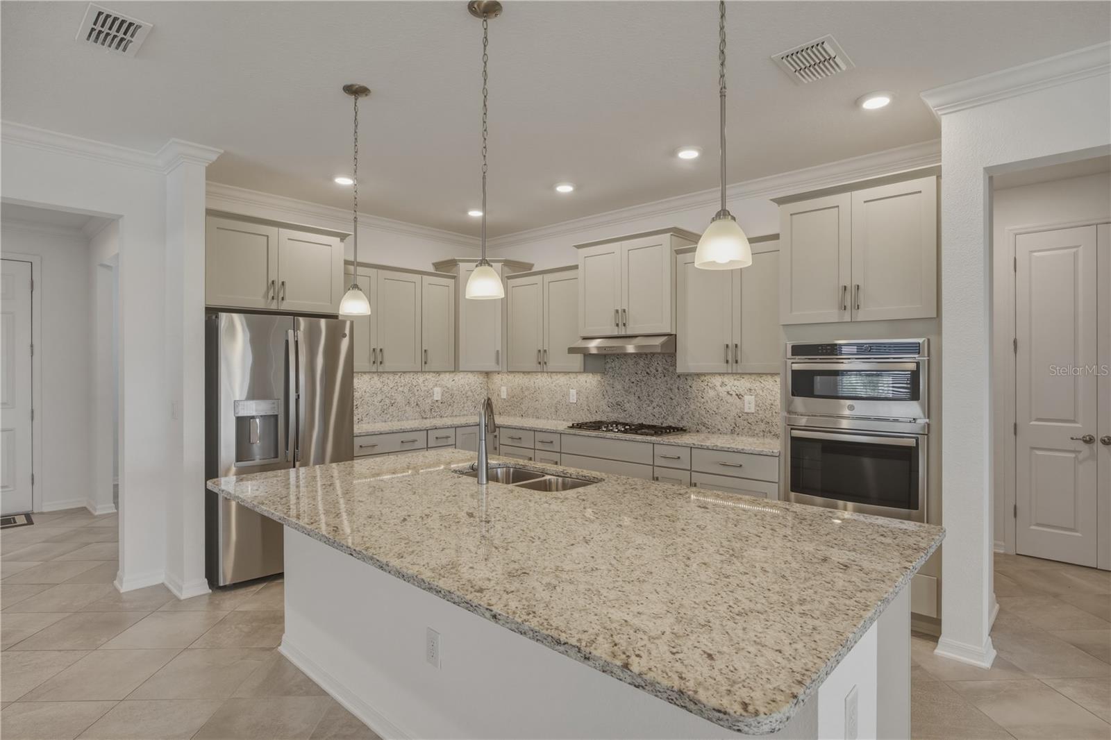 ON TOP OF THE WORLD AVALON PHASE 7 - Residential