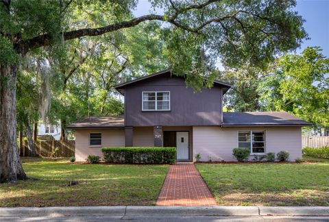 Photo of 2147 NW 7th Place, Gainesville, FL 32603 (MLS # GC531675)